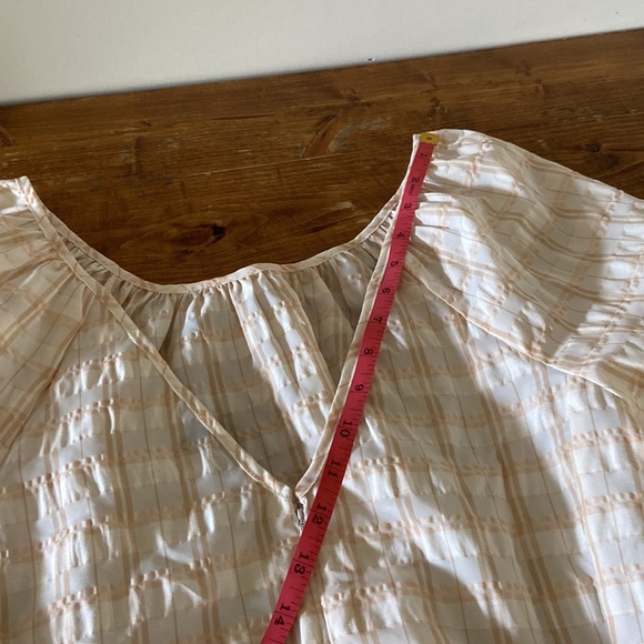 J. Crew V Back Puffed Sleeve in a textured Plaid. New, without tags. Cream, tan - Picture 13 of 15